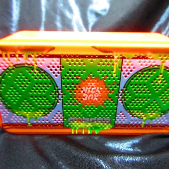 Retro Boom Box Bluetooth Speaker and Alarm Clock Nick Box EXCLUSIVE Summer 2021 - Picture 5 of 7